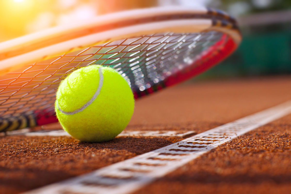 Du visar för närvarande Tennisbanan är nu spelbar och fin!