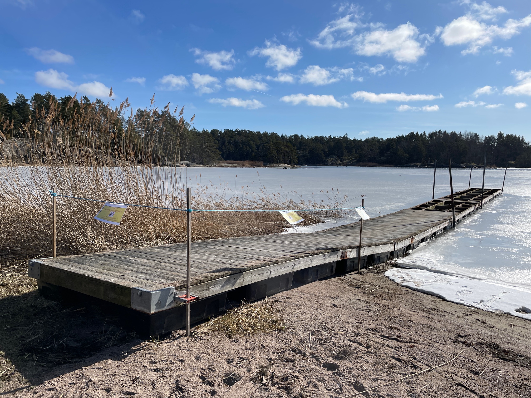 Du visar för närvarande Renovering av brygga, badplatsen i Fyrfjärden